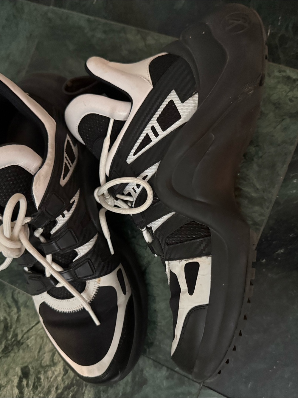Authentic Louis Vuitton Archlite Sneaker - Picture 5 of 6
